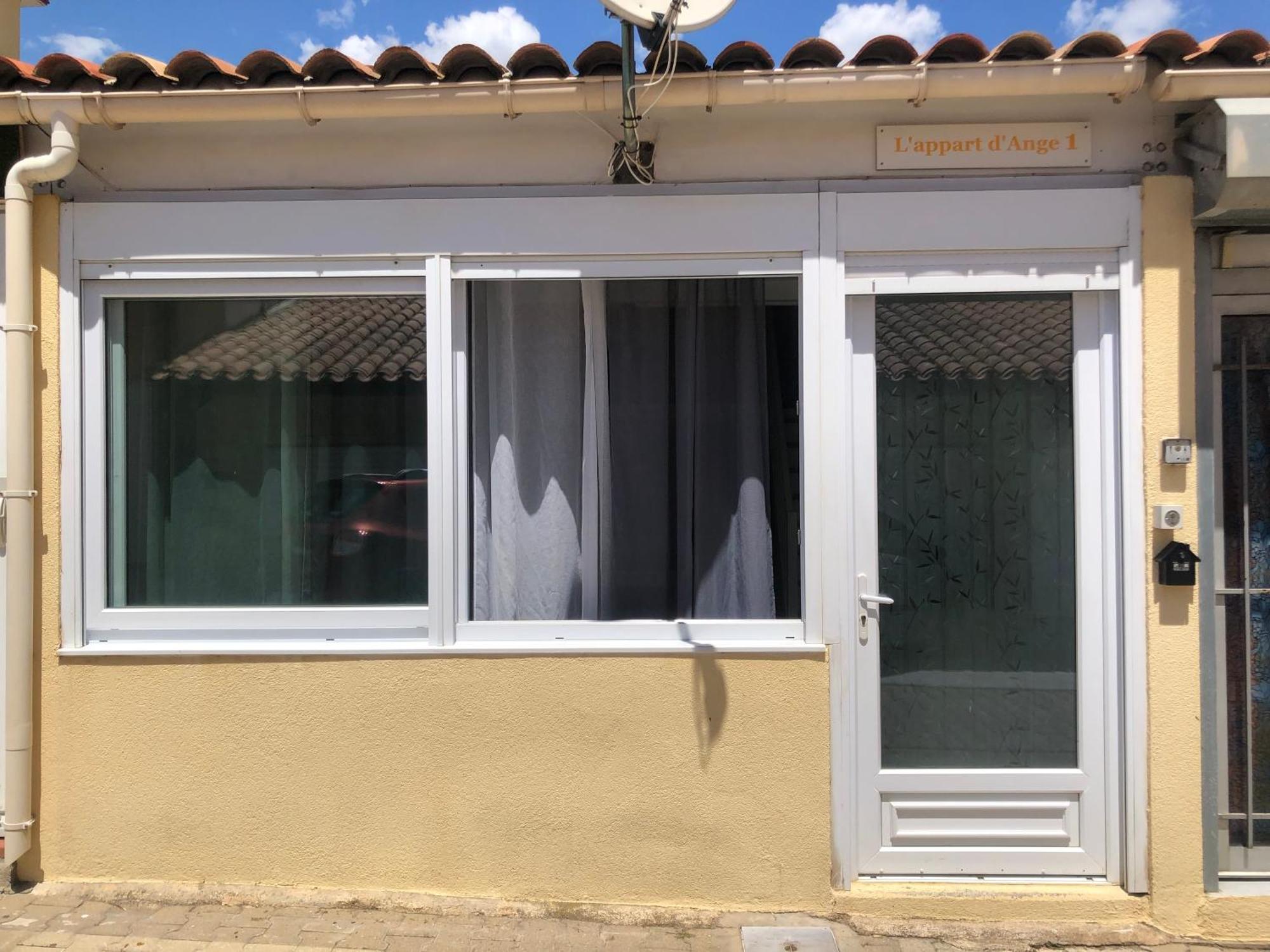 Très bel appartement mezzanine de 37m2 refait à neuf Gruissan Extérieur photo